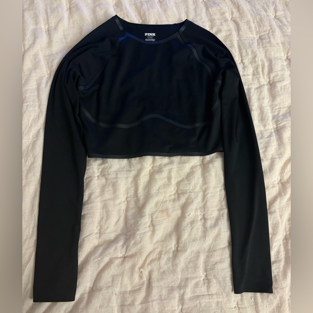 PINK Victorias Secret Women’s Relay Long-Sleeve Black Top